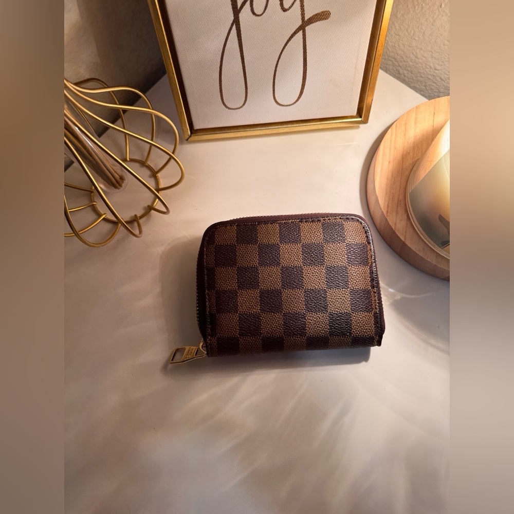 Elegant Checkered Wallet